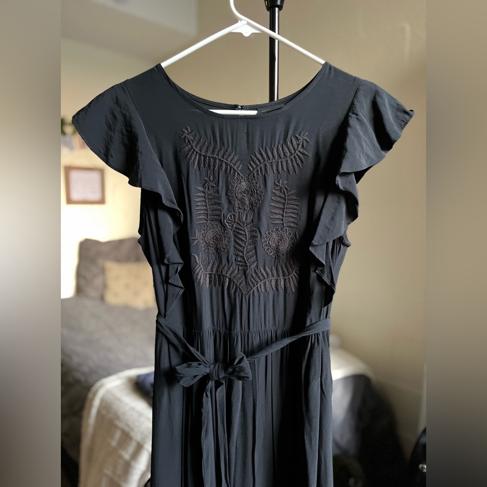 Black Ruffle Sleeveless Maxi Dress